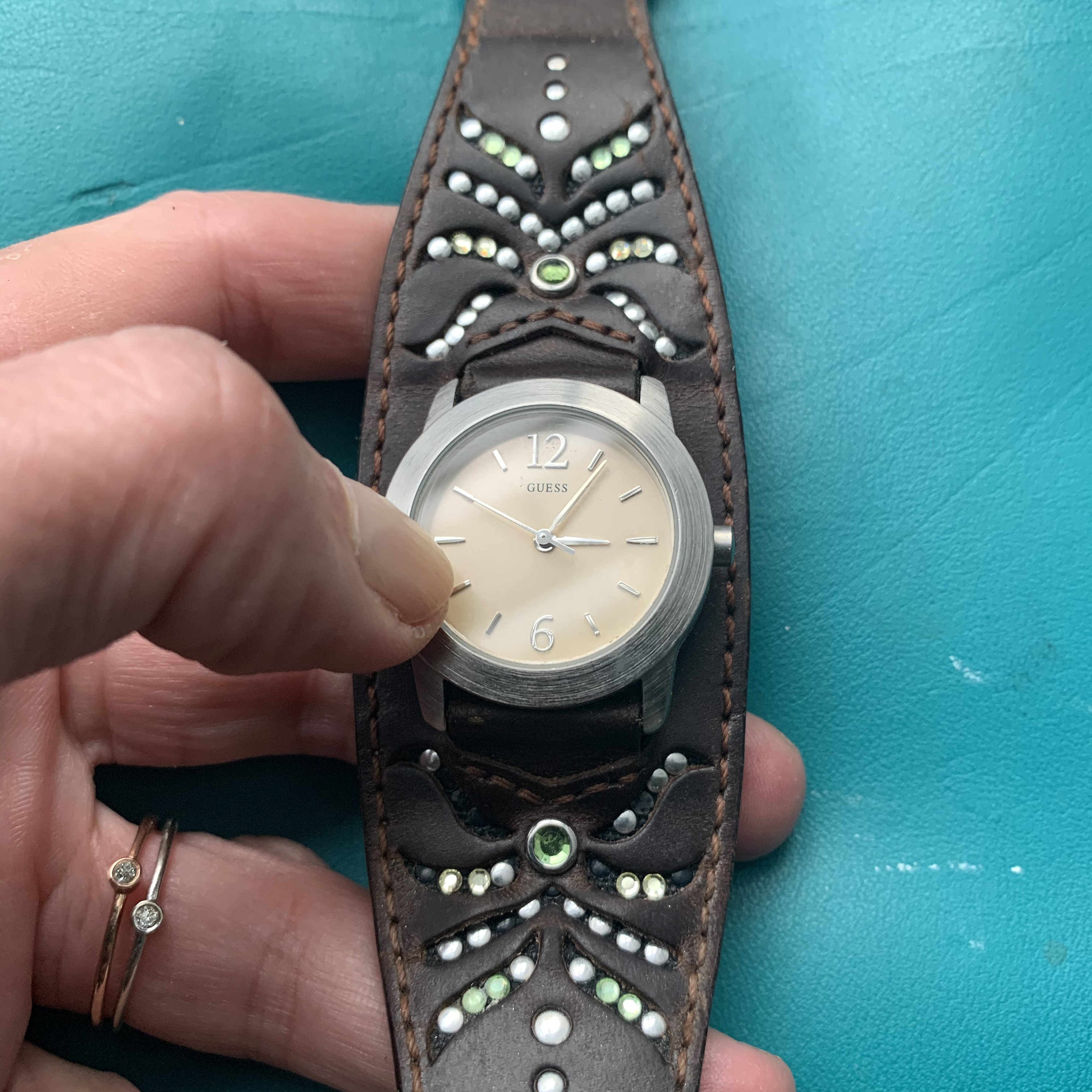 Guess watch interchangeable leather strap online