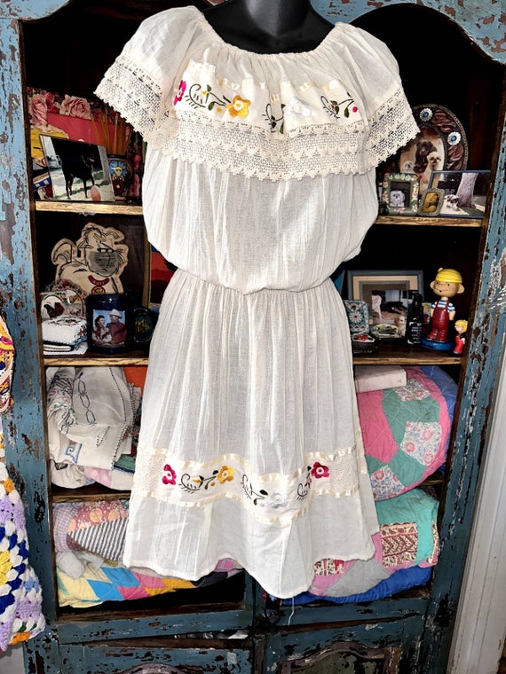 EMBROIDERED Ruffled GAUZE PEASANT Dress w/ Lace &… - image 2