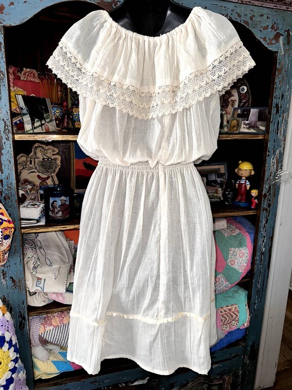 EMBROIDERED Ruffled GAUZE PEASANT Dress w/ Lace &… - image 4