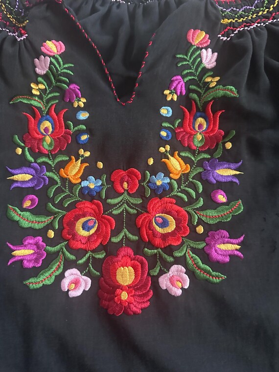 BLACK Cotton HUNGARIAN Embroidered PEASANT Blouse… - image 2