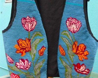 GILET POINT D'AIGUILLE bohème avec dos en velours noir, doublure en soie PAISLEY - Deadstock