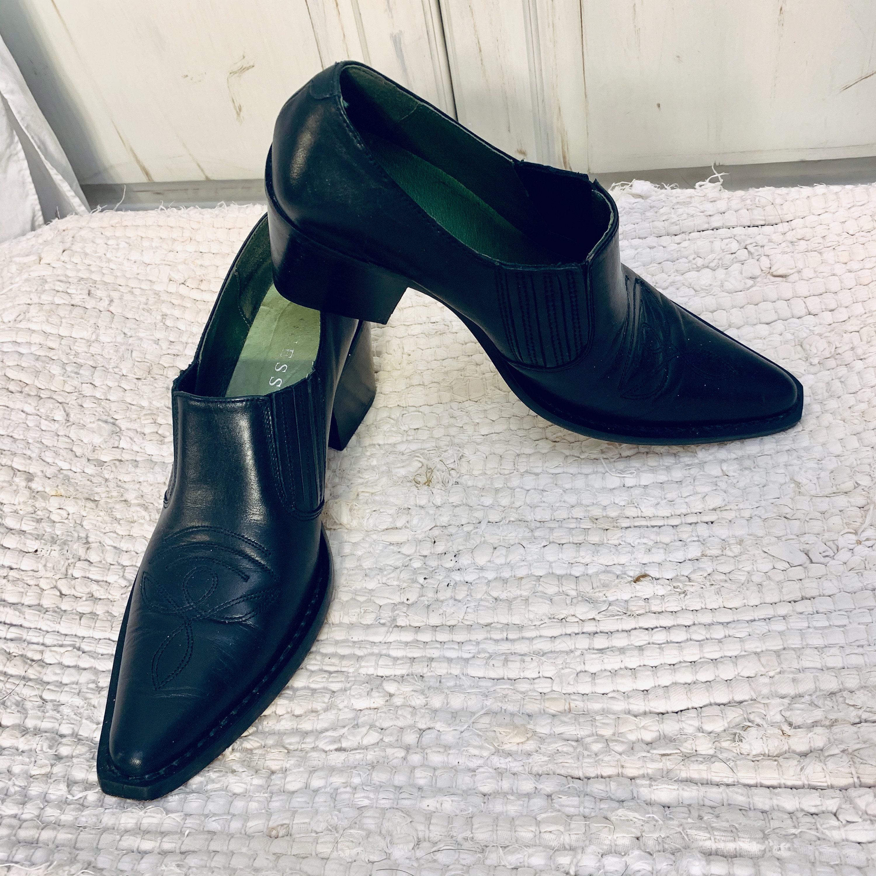 western shooties