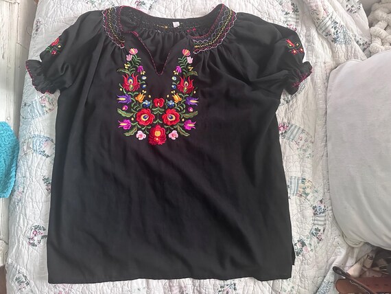 BLACK Cotton HUNGARIAN Embroidered PEASANT Blouse… - image 4