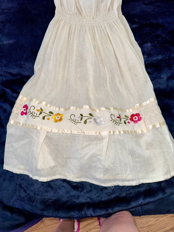 EMBROIDERED Ruffled GAUZE PEASANT Dress w/ Lace &… - image 6