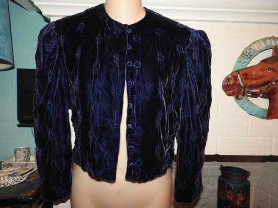 Unique Victorian/Edwardian Blue Textured Velvet J… - image 2