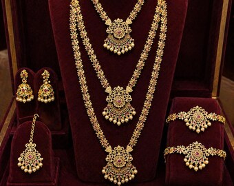 Zestaw biżuterii ślubnej z Indii Południowych w odcieniu złota | Naszyjnik, choker, kolczyki Jhumka, Kamarbandh