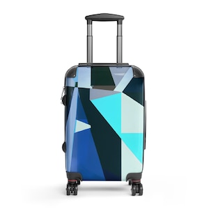 Hard Shell Suitcase | 360 Spin Wheels, Built-In Lock, Inner Pockets, Minimalist Luggage