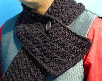 Crochet Pattern for Men's Short Scarf in English