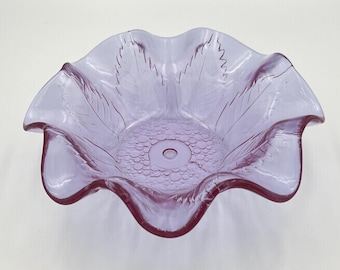 Vintage Lavendel Kunst Glas Schüssel | Einstecktuch, Rüschen, Mid Century Style