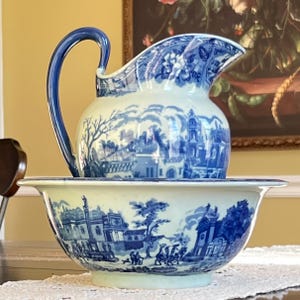 Juego de jarra y cuenco antiguos de loza azul transferida / Victoria Ware Ironstone Staffordshire c.1885