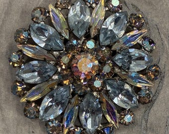 Vintage Mid-Century Aurora Borealis And Blue Rhinestone Starburst Brooch Pin