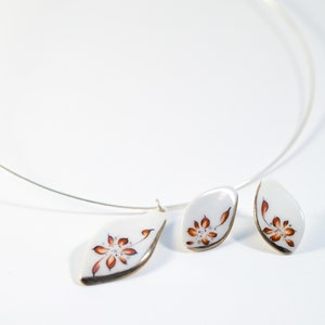 Ceramics Flower jewellery set, hand painted porcelain