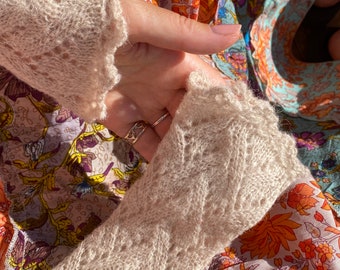 MIA Lace Cuffs (PDF) Manual