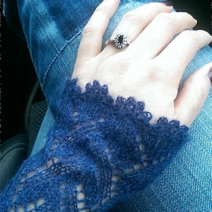 ROSALIE Lace Cuffs (PDF) Manual