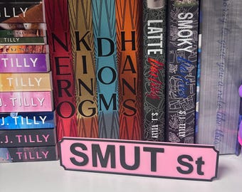 SMUT St Book Sign – 3D Printed Shelf Decor