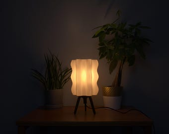 Lámpara con forma ondulada impresa en 3D - Lámpara de mesa LED, luz nocturna moderna