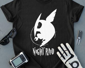 Camiseta com estampa de coruja Night Raid, camiseta com estética ousada, roupa inspirada em jogos, camiseta com vibe dark academia, presente exclusivo para fãs de corujas