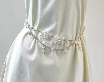 Corrente de cintura floral com pérolas, estilo francês, elegante, minimalista, acessório para a cintura, ideal para mulheres.
