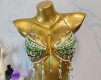 Top de cadena corporal con cuentas verdes, sujetador de cristal hecho a mano, joyería corporal, estilo boho, lujoso, halter, conjunto festivalero para mujer