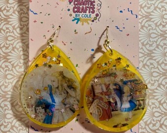 Pendientes personalizados con portadas de libros