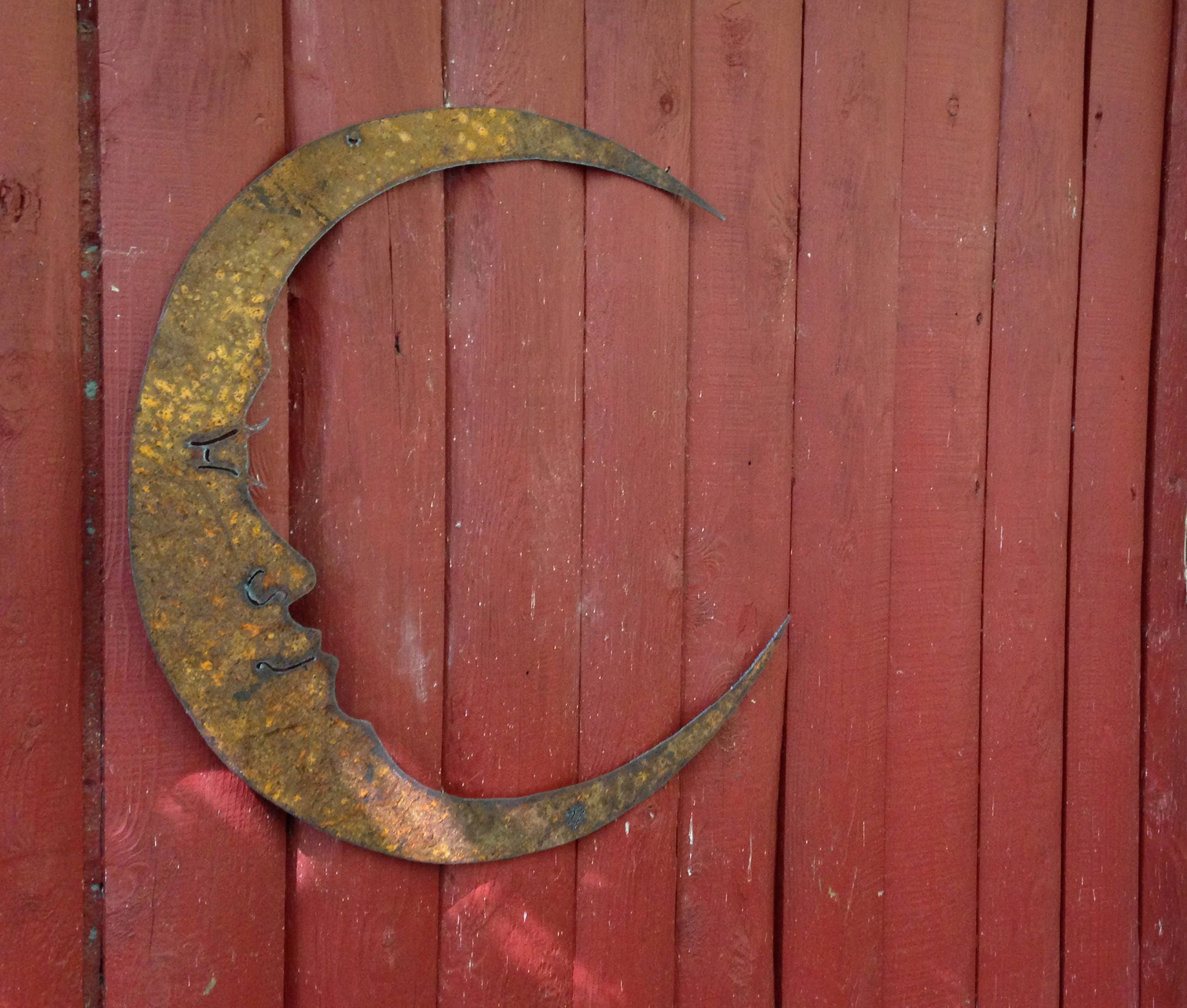 Rusty Crescent Moon / Man in the Moon Metal Garden Art / Recycled Metal