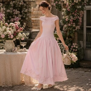 Vestido largo blanco vintage bordado para mujer, cuello barco, mangas cortas, bajo calado, corte en A, elegante vestido de fiesta para invitada de boda