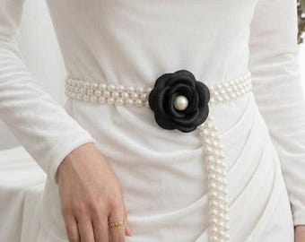 Midjebälte med svart blomaccent och fuskpärlor | Vintage brudaccessoar
