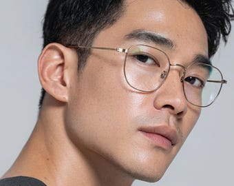 Minimal Gold Square Metallbrille, leichte koreanische Designbrille