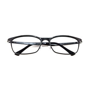 Puede incluir: Gafas rectangulares negras con puente y bisagras plateadas. Las gafas tienen un dise&ntilde;o elegante y moderno con un acabado brillante. Las lentes son transparentes y las monturas son de un material duradero.