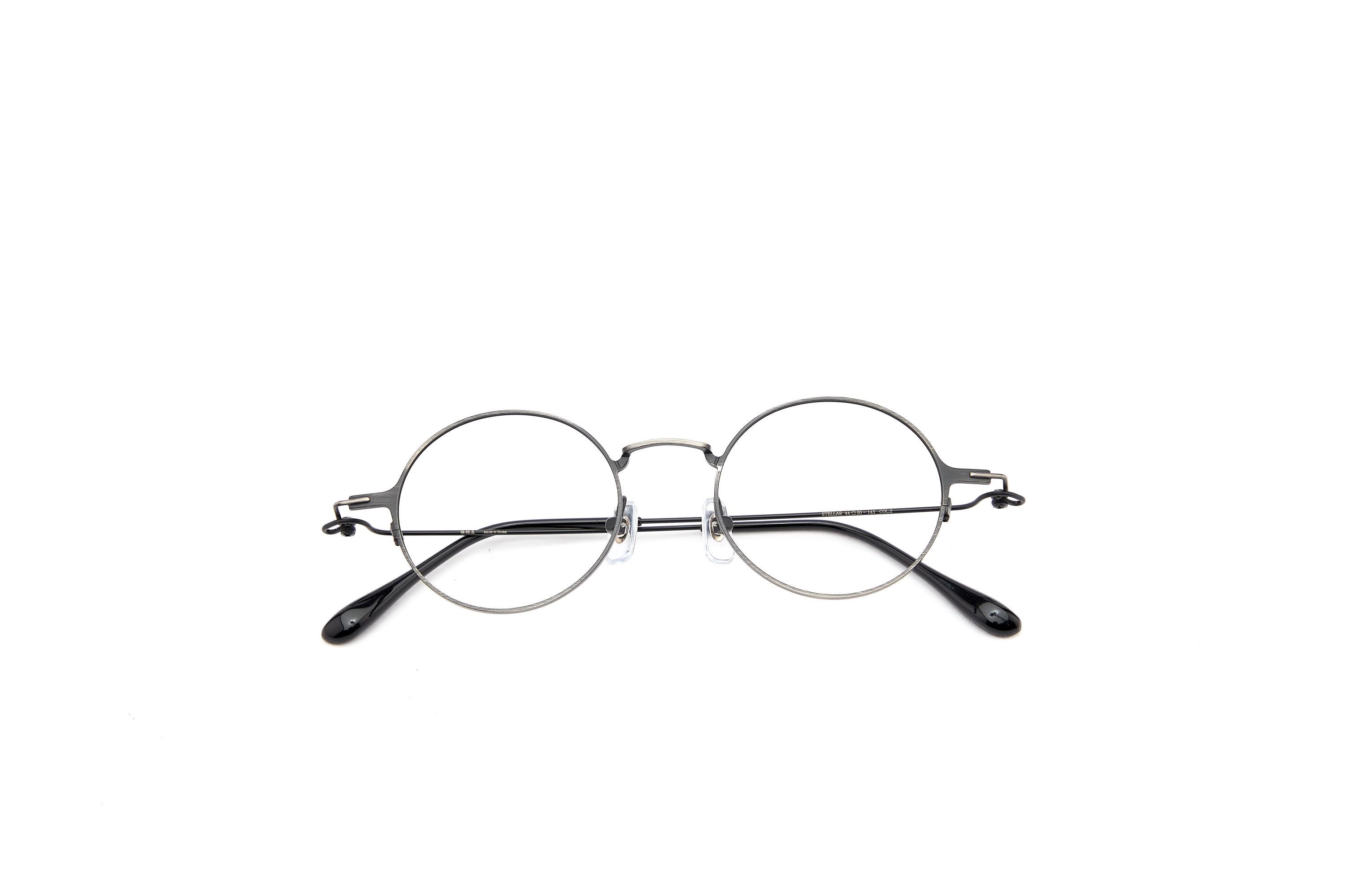 Minimalist Round Metal Glasses – Lightweight Frame, Made in Korea — view 6