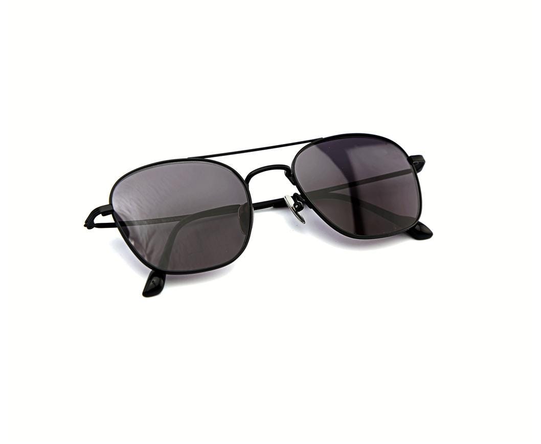 Square Aviator Sunglasses | Lightweight Black Metal Frame | Polarized UV | Korean Designer Eyewear | Unisex — view 9