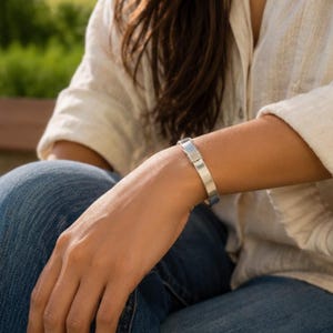 Armband i sterlingsilver med krok, modern minimalistisk öppen armring, handgjorda justerbara smycken