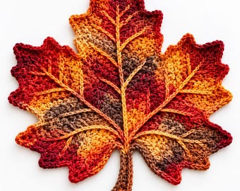 Haakpatroon voor een esdoornblad (PDF), applicatie van een herfstblad met textuur, herfstdecoratie