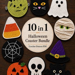 Puede incluir: Una colección de nueve posavasos de ganchillo con temática de Halloween que incluye un monstruo de Frankenstein, gato negro, fantasma, caramelo, momia, telaraña, sombrero de bruja, calabaza, calavera y murciélago, con un letrero central.