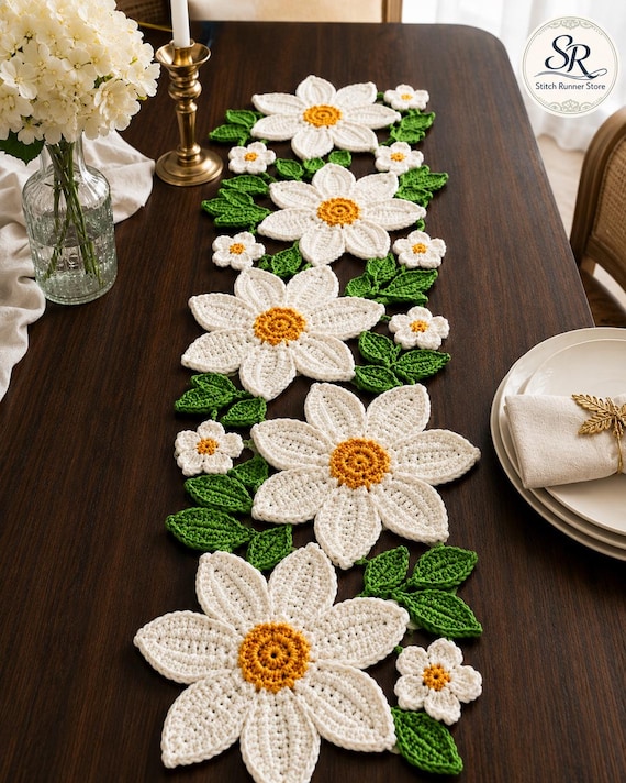 Daisy Crochet Table Runner Pattern, Floral Crochet Decor, Farmhouse Centerpiece (PDF Download)