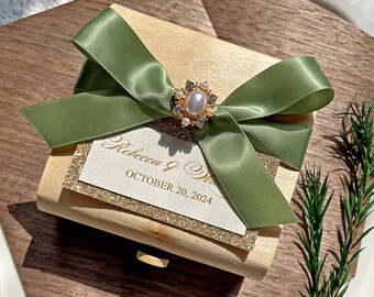 Vintage Bark Wedding Favor Box, Green Ribbon, Personalized Custom Label Souvenir