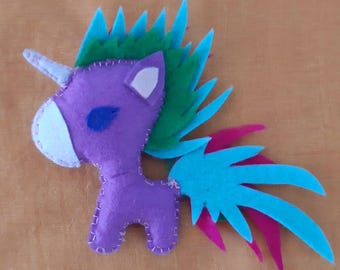 Handgefertigte Filztiere. Ferkel, Fuchs, Igel, Einhorn. Geschenk für Kinder