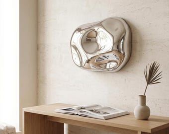 Escultura de pared abstracta cromada: decoración colgante biomórfica moderna para interiores minimalistas de lujo.