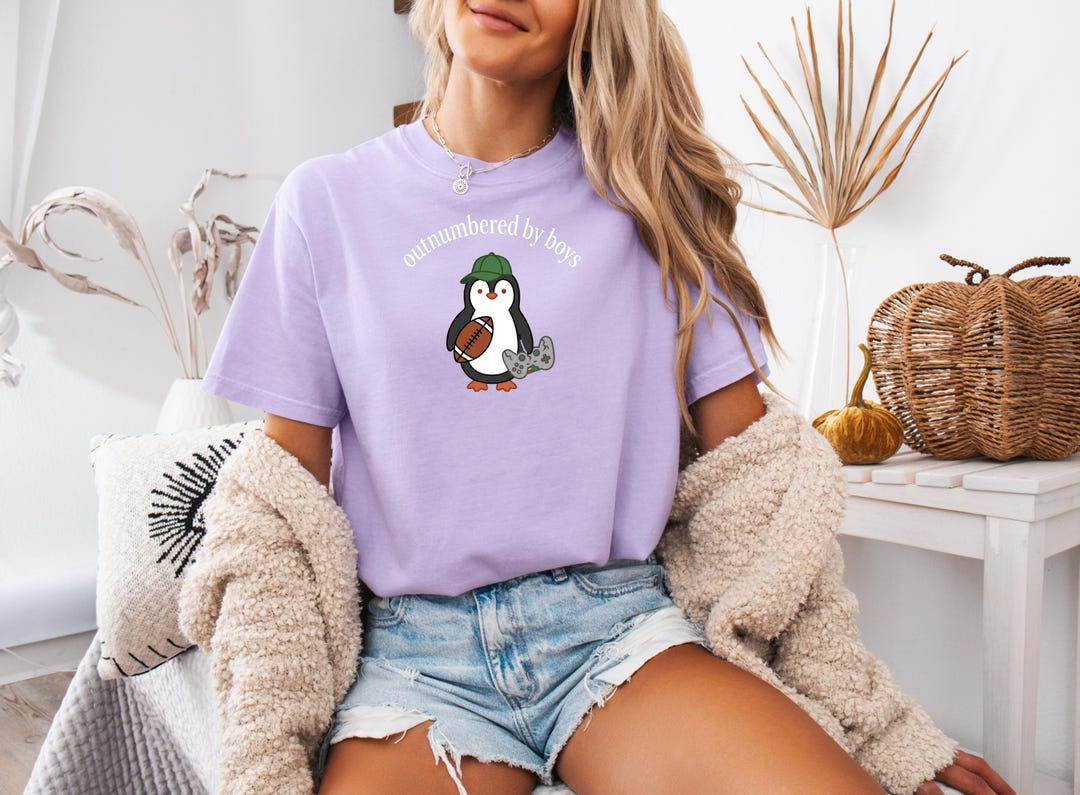 Comfort Colors Boy Mom Penguin Graphic Tee - Etsy