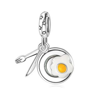 925 Sterling Zilveren Gebakken Ei Bedeltje, Leuk Keukencadeau voor Kookliefhebbers, Schattig Hangend Bedeltje Past op de meeste Armbanden, Chef-verjaardagscadeau voor Haar