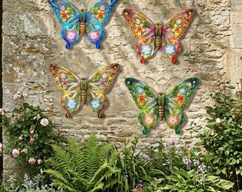 Decoración de pared de mariposa de metal, arte de jardín de hierro en relieve 2D, no plano, colorida escultura de mariposa para exteriores para patio, cerca o pared
