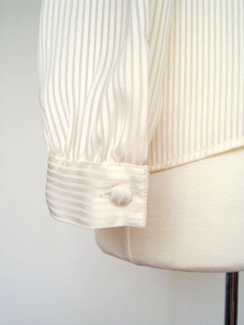 Vintage Cream Silky Blouse Pinstripe Shirt Size Large