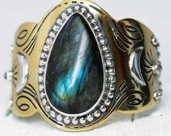 Spirit Cuff || Labradorite
