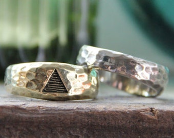 Pyramid Ring