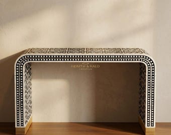 Consola artesanal con incrustaciones de hueso, mueble de entrada con cascada, decoración geométrica moderna para pasillo.