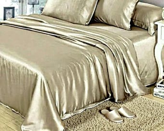 Juego de ropa de cama de seda, hecho a medida.