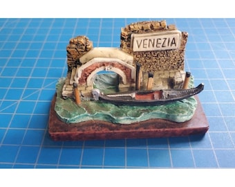 Vintage Giovanni Moro Venice Miniature Figure Venezia Italy Gondola Canal Signed
