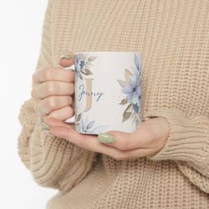 Taza Cristiana personalizada con versículo bíblico, Proverbios 31:25, Taza con nombre, Taza Bíblica 11oz 15oz, Regalo Cristiano para Mujer image 6