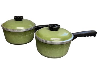 Vintage Club Aluminium-Topfset in Avocadogrün mit Deckeln, 2-teilig, Retro-Stil, Mid-Century Modern