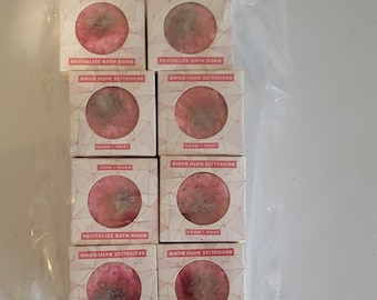 8/ JOON x MOON Revitalize Bomba de baño con purpurina rosa y plateada Unisex 105 g